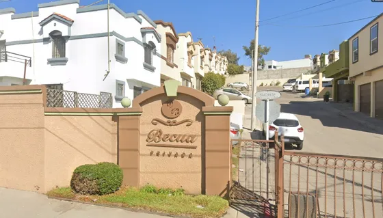 Remate De Casa En Resiencial Privado Excelente Oportunidad De Inversion En Santa Fe Tijuana Adquierela Con Un 55% De Descuento Sk15