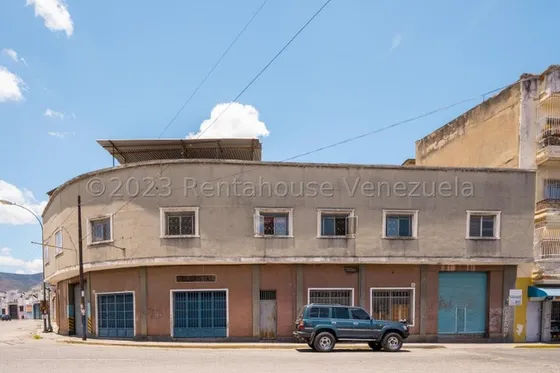 Venta De Excelente Edificio En Los Rosales Cl Mls 25-17023