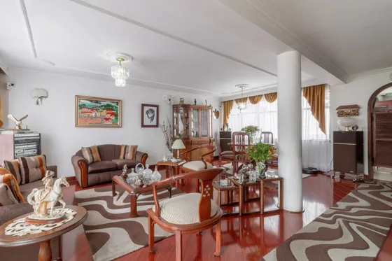 Casa En Venta En Teusaquillo. Cod V12168