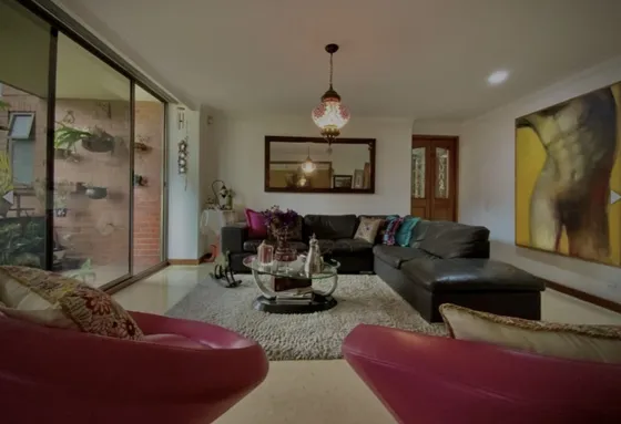 Apartamento En Venta En El Tesoro. Cod V12912
