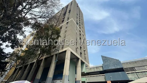 Apartamento Amoblado En Venta En Catia Lj 25-17315