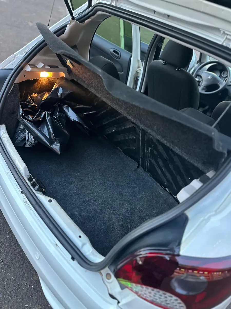 Peugeot 207 2014 1.4 Active Flex 5p — foto 9