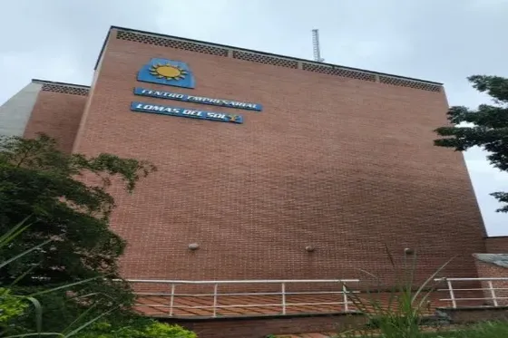 Se Alquila Mezzanina En El Centro Empresarial Lomas Del Sol,el Hatillo Bea