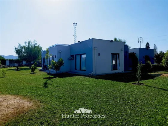 Parcela Con Casa 4 Hab, 3b Y Piscina En Pirque - 5000 Mt2