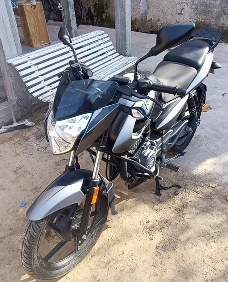 Bajaj Rouser 125cc Con 113km Reales.