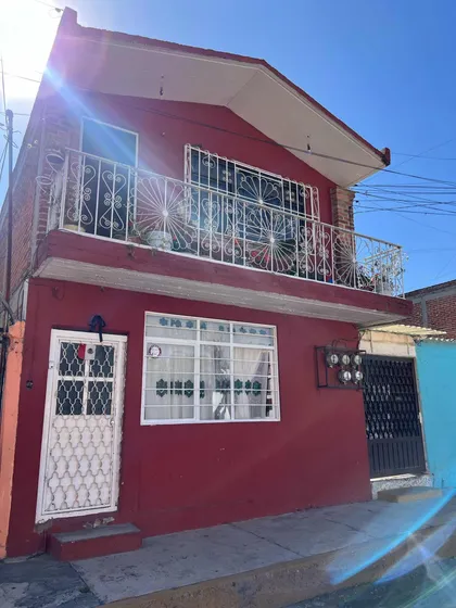 Casa De 120 M De Terreno, 3 Recámaras, 2 Baños