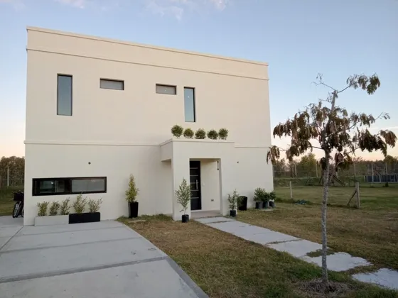 Casa  En Venta (financiación O Camioneta En Parte De Pago) En Acacias, Puertos, Escobar