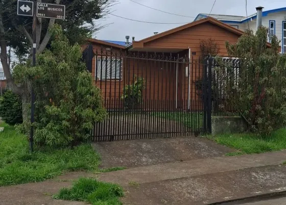 Venta Casa Fundo El Carmen, Excelente Ubicación.