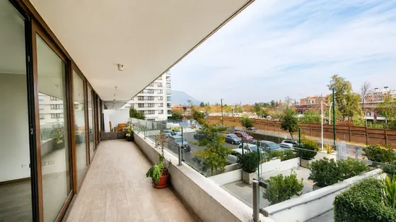 145 M² | 3d 3b | 2 Estac. | Terraza 27 M² | Sala De Estar.