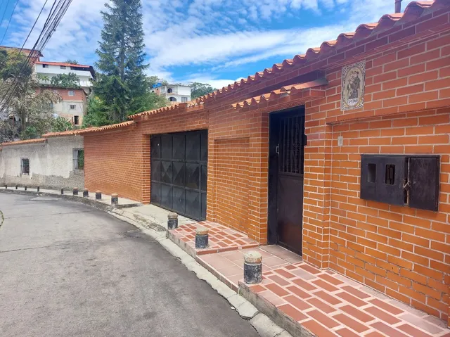 Pgm Vende Casa Multifamiliar En El Junquito Todo Es Negociable