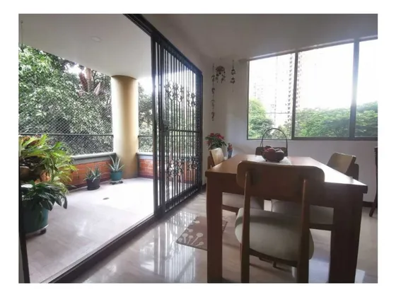 Rhbr-12615 (apto) Piso 4 (poblado, Sta Ma De Los Angeles)