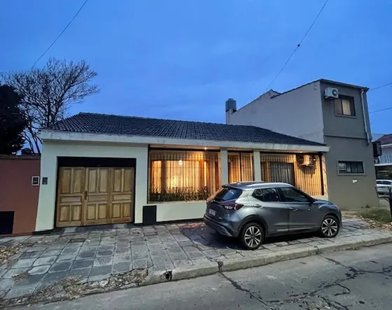 Venta Casa 2 Dormitorios Boulogne Sur Mer Con Cochera