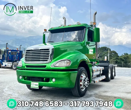Freightliner Columbia Tractomula
