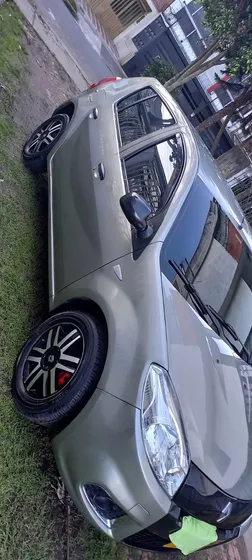 Renault Sandero 1.6 Authentique 90 Hp