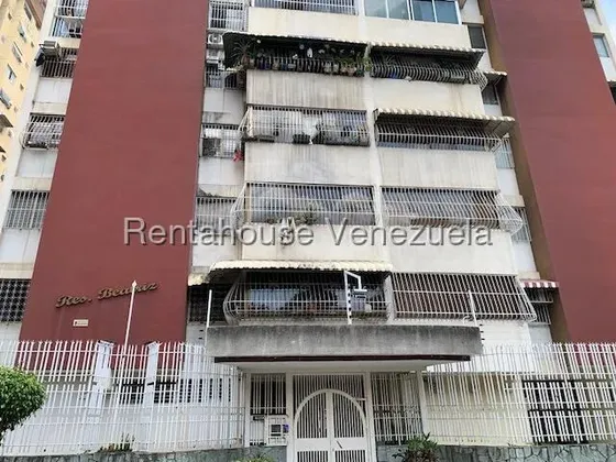 Y.t. Apartamento En Alquiler, Montalbán Ii Mls #26-18715
