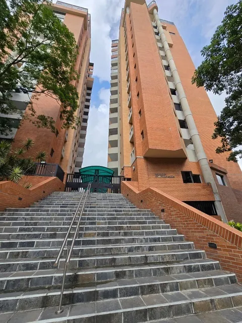 Cr Vende Apto Res Monticello, Urb El Bosque