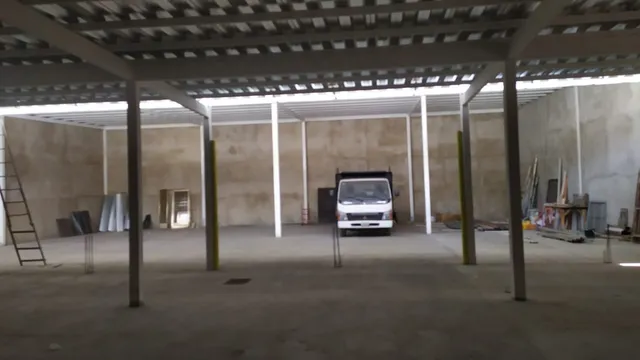 Se Alquila Completamente A Estrenar Galpón Comercial Antes De Llegar Al Parque Santos Michelena Av Bolivar De Maracay