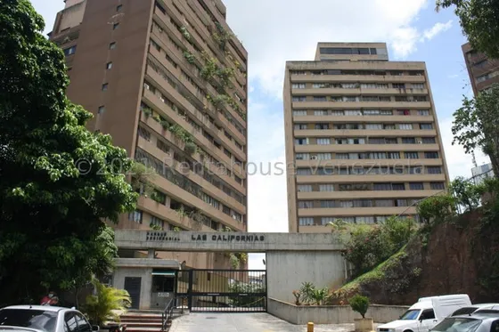 Apartamento En Alquiler Colinas De Quinta Altamira Ee25-20052 