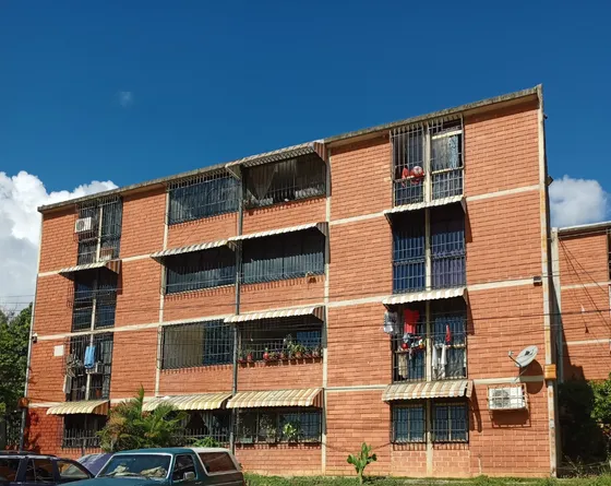 Venta Apartamento, Ubicado En La Rosa, Guatire, Edo. Miranda. Yh