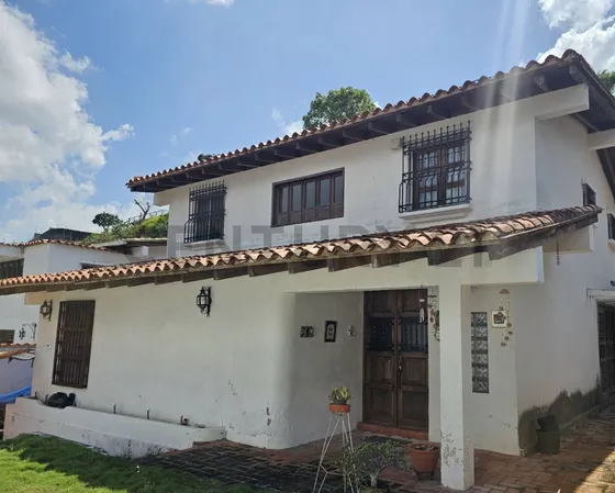 Agradable Y Acogedora Quinta En La Urbanización Santa Paula.