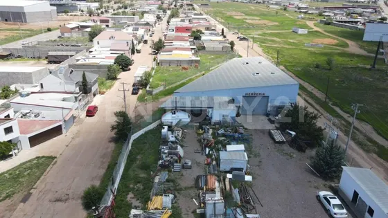 - Se Vende Bodega Por Carretera Cuauhtemoc-anahuac En Vialidad Morelos.