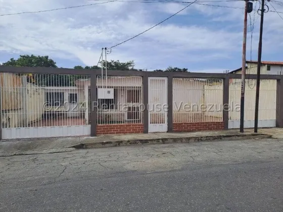Milagros Inmuebles Casa Venta Barquisimeto Lara Zona Este Del Este Economica Residencial Economico Código Inmobiliaria Rent-a-house  25-17233