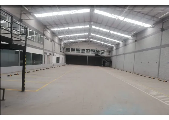 Venta  Bodega Zona Industrial Puente Aranda Rentando