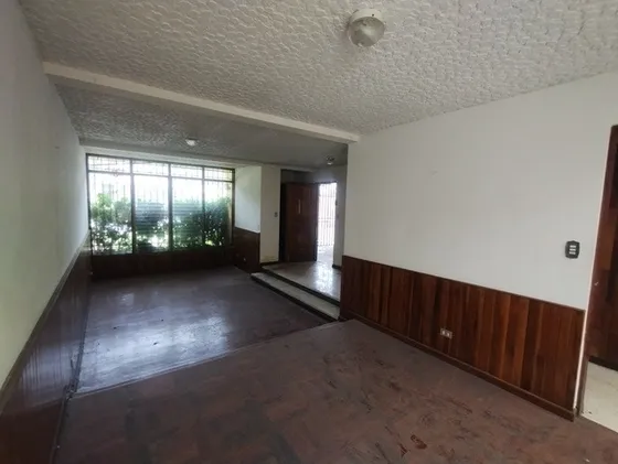 Se Vende Casa (111001003) En San José, Rohrmoser