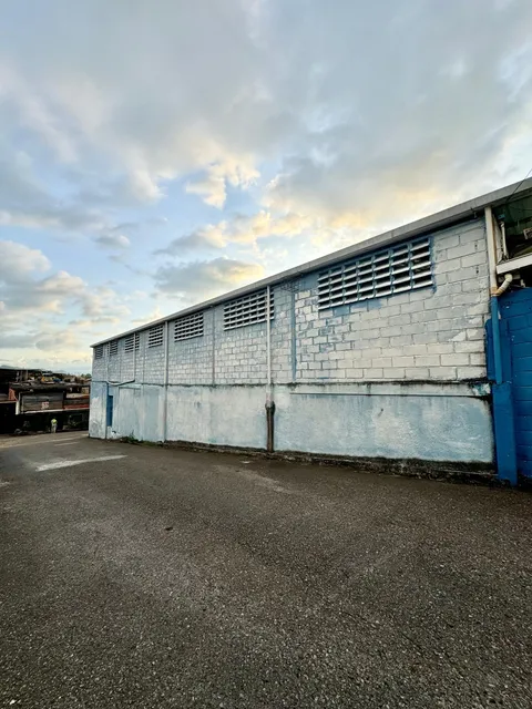 S.c En Venta Galpón Ubicado En Palo Gordo ( Calle Del Medio)