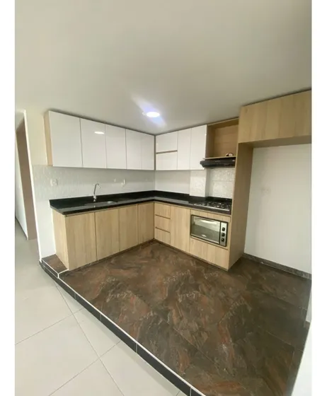 Venta De Apartamento De 96mt2 En Ciudad 2000, Sur De Cali 7045.