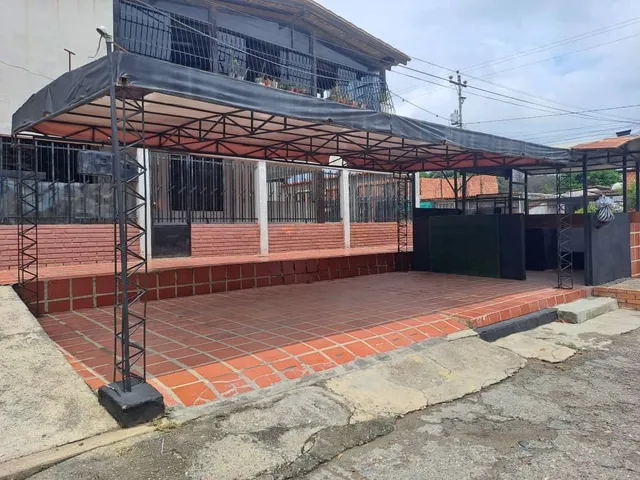 Mayra Lara Rah Te Ofrece La Oportunidad De Emprender En El Negocio De Comida Rápida Con Este Excelente Local En Alquiler De 36mts2, Con Área All Grill, Espacio Techado Para Mesas Y Sillas, 10 P/e 