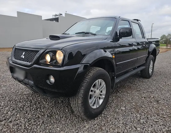 Mitsubishi L200 2.5 Sport Hpe Cab Doble 4x4