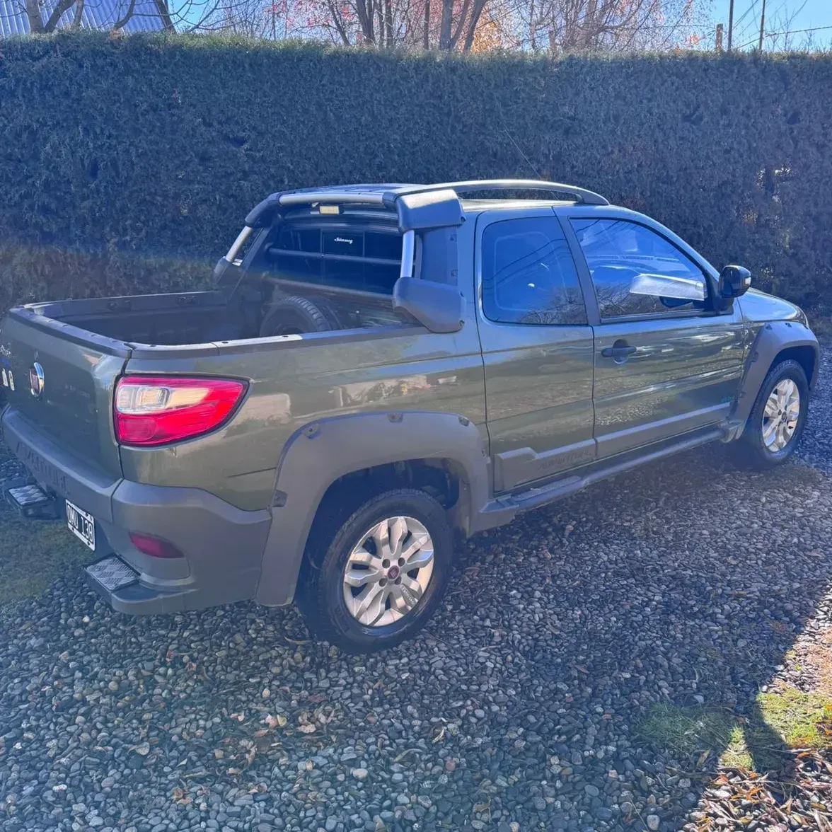 Fiat Strada Adventure Locker