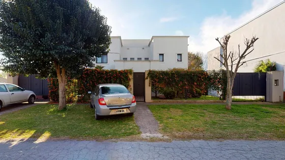 Casa En Venta En La Plata