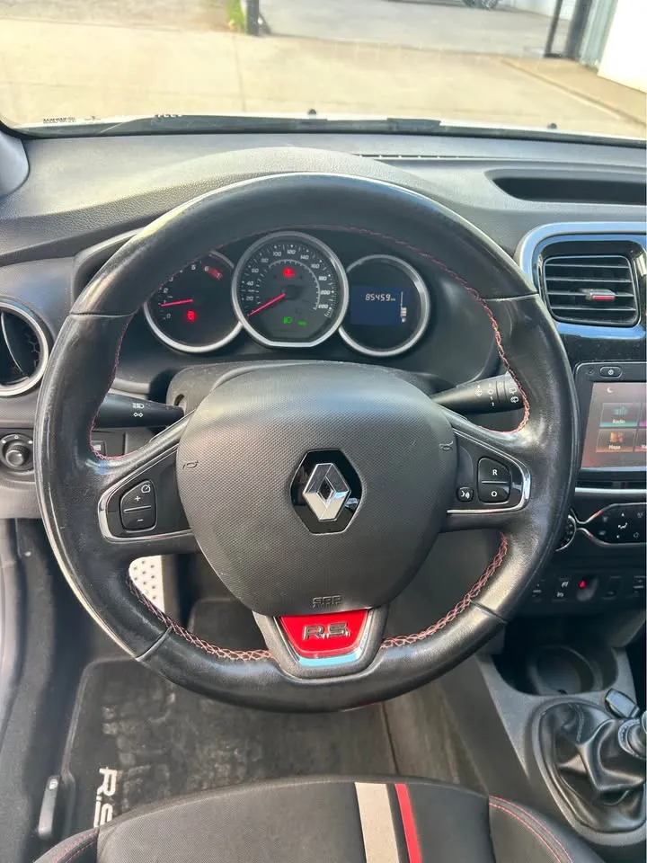 Renault Sandero 2.0 Rs 145cv567243827892736009