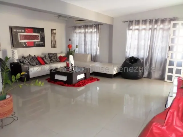 Katty Vasquez Vende  Cod 23 - 4318 Linda Y Espaciosa Casa Amoblada Ubicada En Urb Fundalara,   Barquisimeto - Lara. Oportunidad Unica Para Comprar E Invertir ##