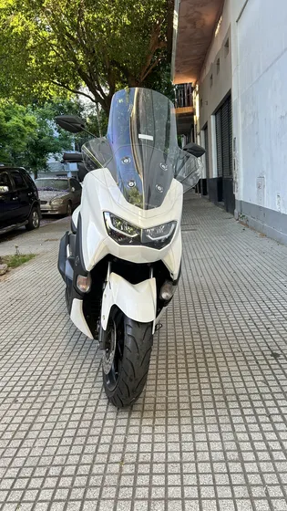 Nmax Connected