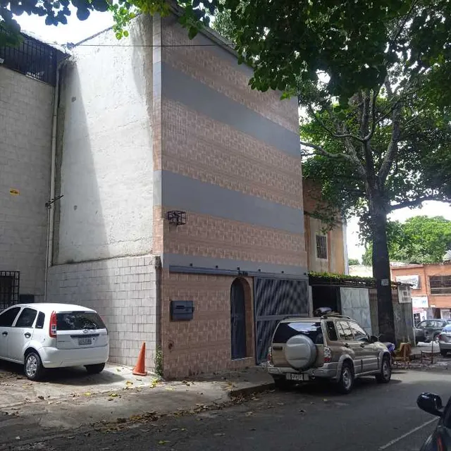  Venta De Edificio En La Campiña, Cerca  De Pdvsa Wm