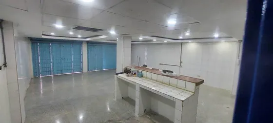 Se Alquila Local Comercial Av Bolivar Naguanagua.