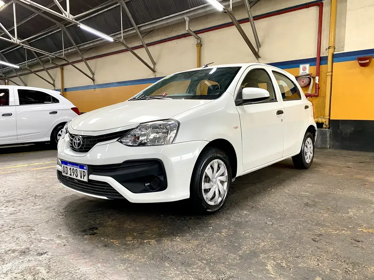 Toyota Etios 1.5 X 6mt My19