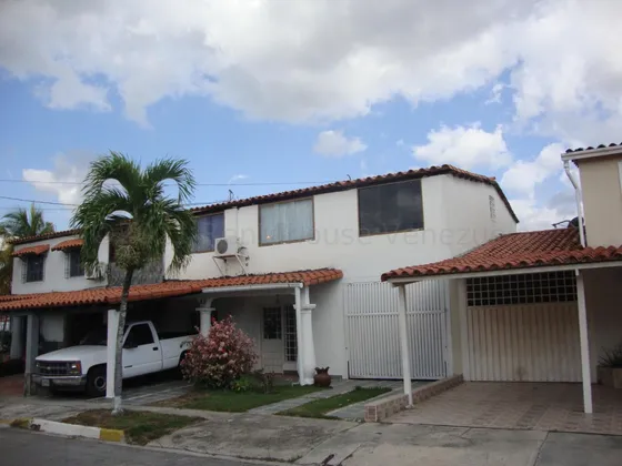  -% #/tu Futuro Comienza Aqui /* Tu Nueva Propiedad Espera Por Ti.- Casa Duplex En Venta En Cabudare