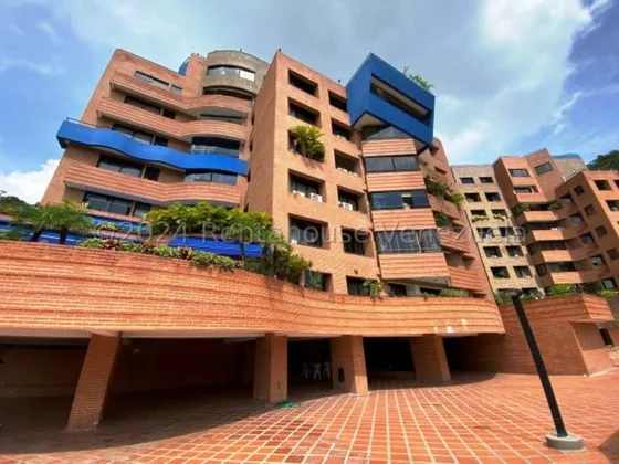 Apartamento En Venta  Lomas De La Alameda 24-20249 Ab