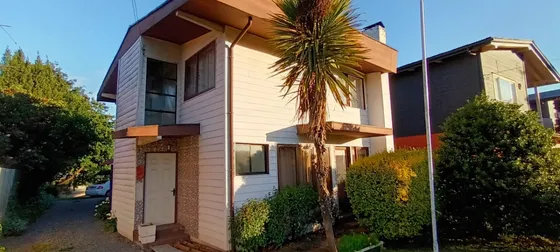 Hermosa Casa En La Union Ubicada En Avenida Arturo Prat