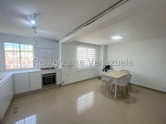 Ivonne Bracho Vende Moderno Apartamento En Conjunto Residencial Privilegiado En El Este De Barquisimeto. Mls #25-24120
