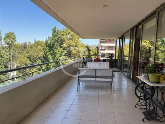 Excelente Departamento En Venta De 5 Dorm. En Vitacura,