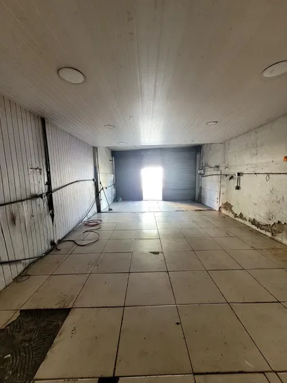 Alugo Loja Comercial Con Excelente Espaço