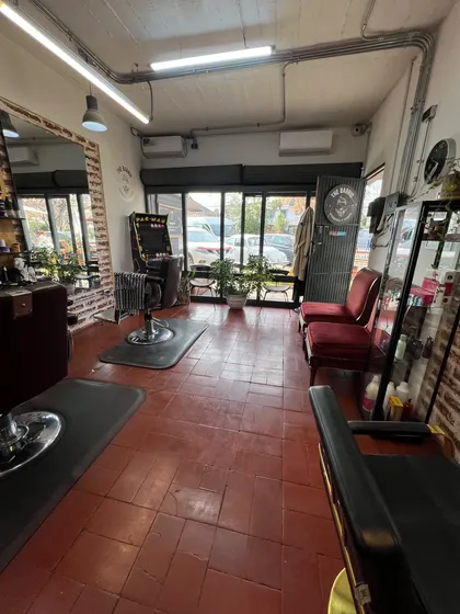 Venta Derecho A Llave Barberia Funcionando Providencia