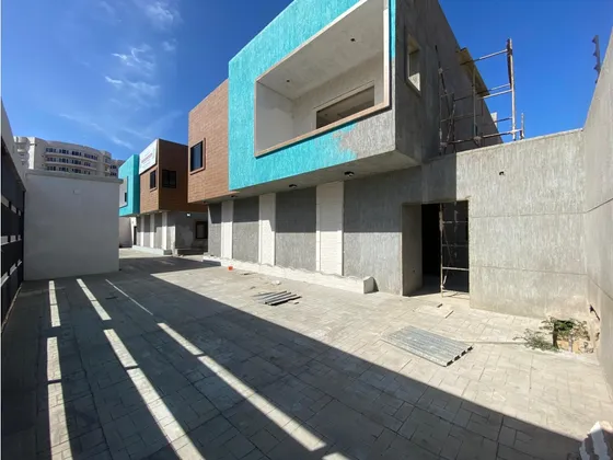Se Vende Townhouse 1135m² 4h+s/6b+s/8e Nueva Esparta