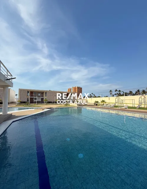 Rremax Costa Azul Vende Townhouse Conjunto Cartago Planta Electrica Total