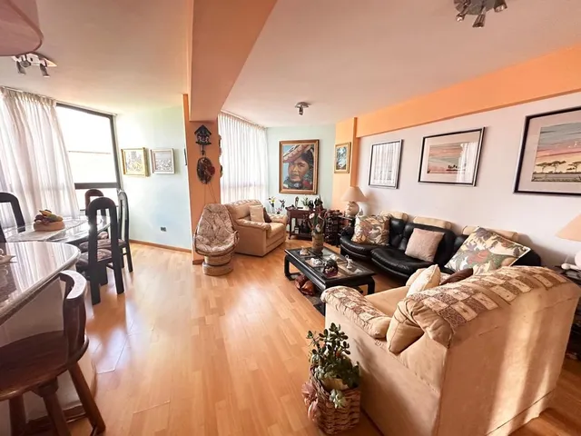 Lomas Del Sol, Los Naranjos, Apartamento En Venta De 105m2